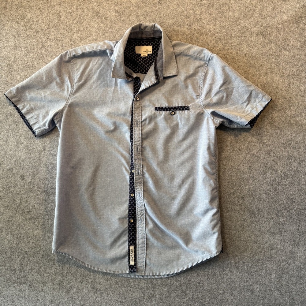 Craft + Flow Short‎ Sleeve Button Down Small Blue Geometric Trim Polyester Blend